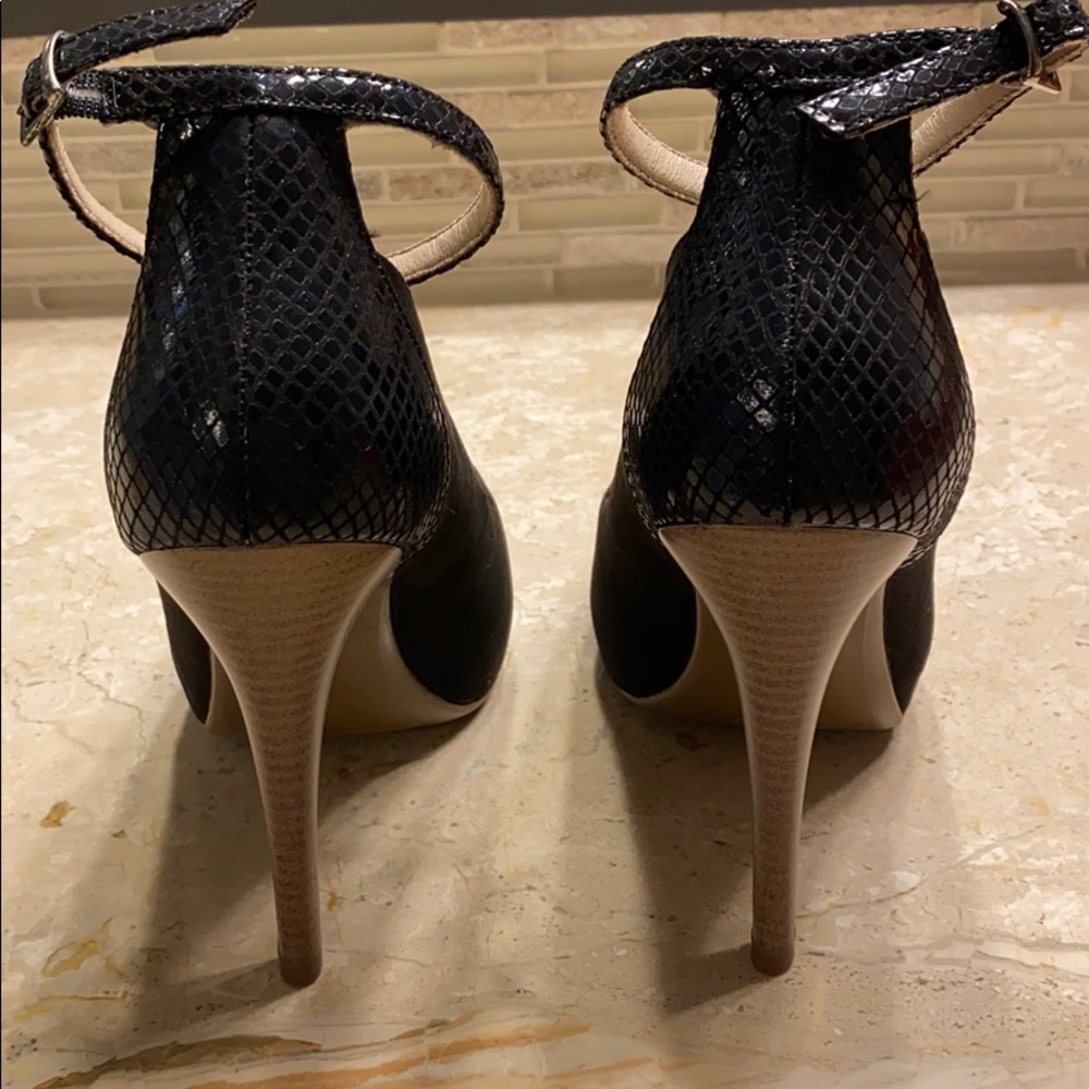 ANDREA Heels NIB - Picture 5 of 7